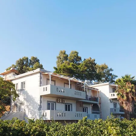 Seaheaven A4 - Beachfront Nest Memi, Apartmán Koróni