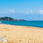 Beachfront Nest Memi, - Seaheaven - A4 アパート Koróni