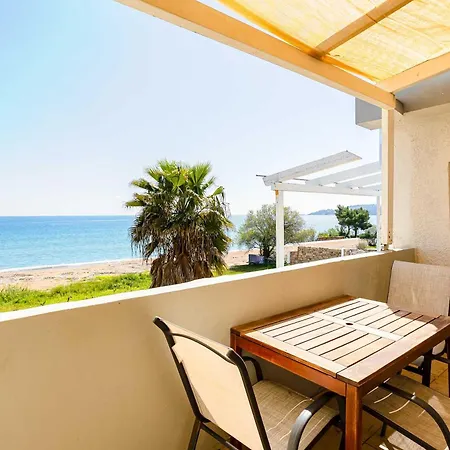 Beachfront Nest Memi, - Seaheaven - A4 아파트